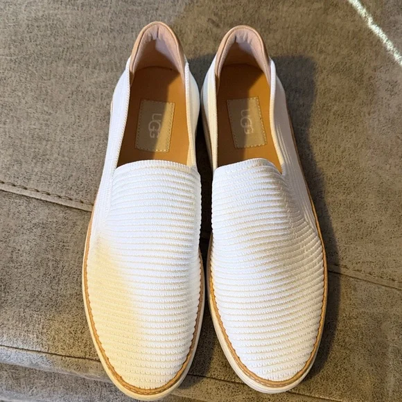 UGG Women's White Slip-On Flats - Picture 2 of 3